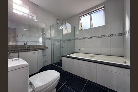 Apartamento à venda com 131m², 3 quartos e 2 vagas Apartamento à venda com 131m², 3 quartos e 2 vagasBanheiro