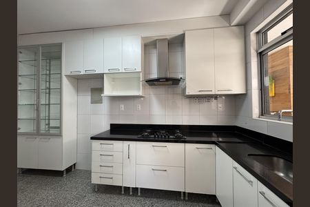 Apartamento à venda com 131m², 3 quartos e 2 vagas Apartamento à venda com 131m², 3 quartos e 2 vagasCozinha