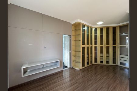 Apartamento à venda com 131m², 3 quartos e 2 vagas Apartamento à venda com 131m², 3 quartos e 2 vagasQuarto