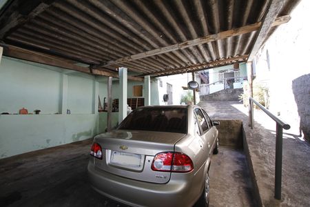 Garagem de casa para alugar com 6 quartos, 300m² em Das Indústrias Ii, Belo Horizonte