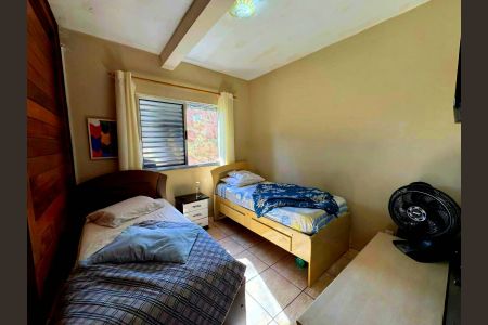 Casa à venda com 1000m², 3 quartos e 5 vagasQuarto