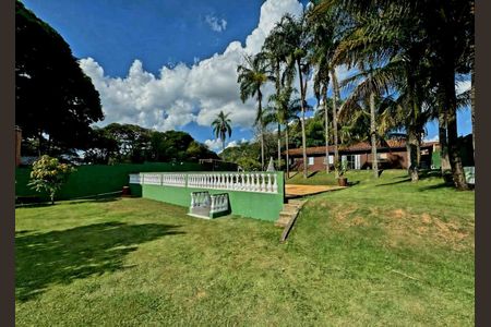 Casa à venda com 1000m², 3 quartos e 5 vagasÁrea Externa