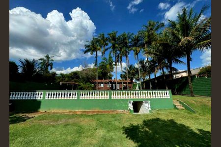 Casa à venda com 1000m², 3 quartos e 5 vagasÁrea Externa