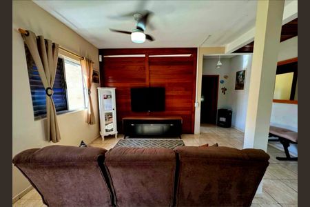 Casa à venda com 1000m², 3 quartos e 5 vagasSala