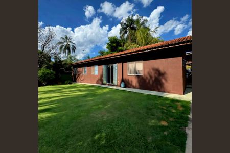 Casa à venda com 1000m², 3 quartos e 5 vagasÁrea Externa