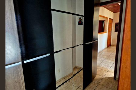 Casa à venda com 1000m², 3 quartos e 5 vagasQuarto