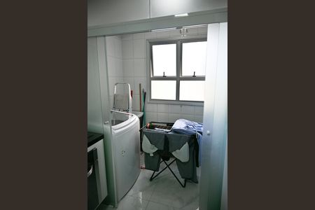 Apartamento à venda com 66m², 2 quartos e 1 vaga Apartamento à venda com 66m², 2 quartos e 1 vagaÁrea de Serviço