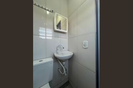 Banheiro de casa de condomínio para alugar com 1 quarto, 30m² em Jardim Previdencia, São Paulo