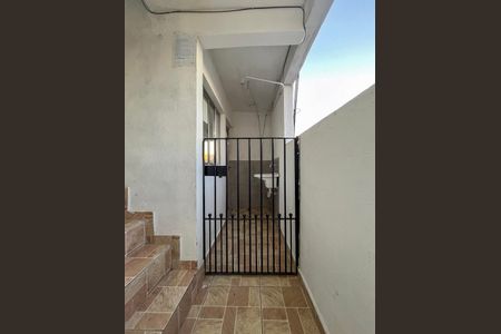 Entrada de casa de condomínio para alugar com 1 quarto, 30m² em Jardim Previdencia, São Paulo