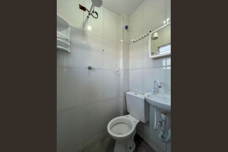 Casa de condomínio à venda com 30m², 1 quarto e sem vaga Casa de condomínio à venda com 30m², 1 quarto e sem vagaBanheiro