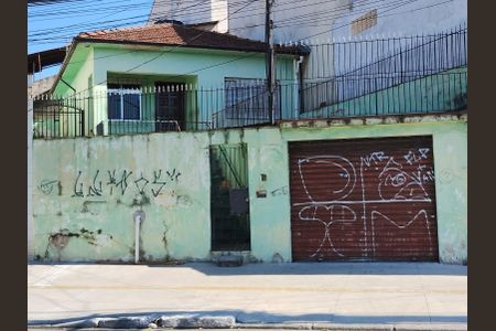 Casa à venda com 183m², 2 quartos e 1 vaga Casa à venda com 183m², 2 quartos e 1 vagaFachada