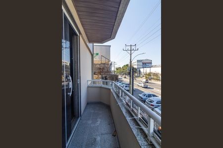 Casa à venda com 270m², 5 quartos e 4 vagas Casa à venda com 270m², 5 quartos e 4 vagasSacada 1