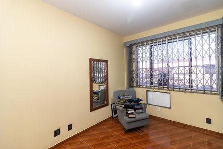 Casa à venda com 270m², 5 quartos e 4 vagas Casa à venda com 270m², 5 quartos e 4 vagasQuarto 3 - Suíte