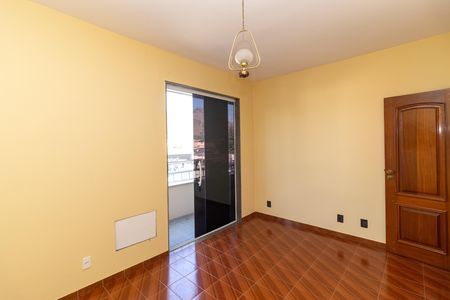 Casa à venda com 270m², 5 quartos e 4 vagas Casa à venda com 270m², 5 quartos e 4 vagasQuarto 4