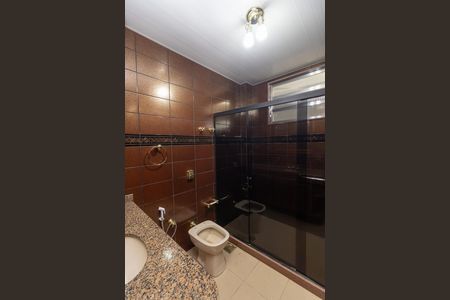 Casa à venda com 270m², 5 quartos e 4 vagas Casa à venda com 270m², 5 quartos e 4 vagasBanheiro da Suíte