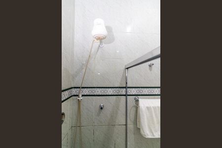 Casa à venda com 270m², 5 quartos e 4 vagas Casa à venda com 270m², 5 quartos e 4 vagasBanheiro 1