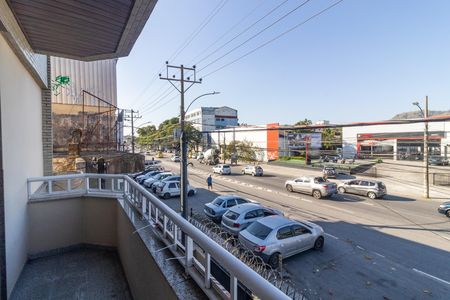 Casa à venda com 270m², 5 quartos e 4 vagas Casa à venda com 270m², 5 quartos e 4 vagasSacada 1