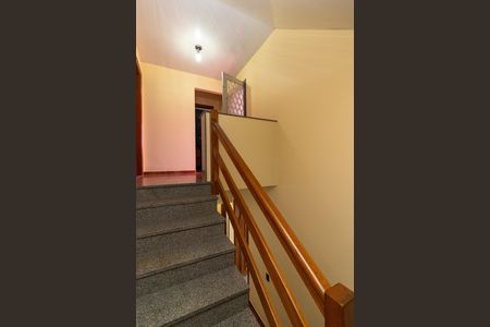 Casa à venda com 270m², 5 quartos e 4 vagas Casa à venda com 270m², 5 quartos e 4 vagasHall