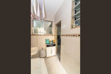 Casa à venda com 270m², 5 quartos e 4 vagas Casa à venda com 270m², 5 quartos e 4 vagasÁrea de Serviço
