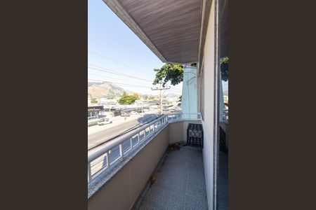 Casa à venda com 270m², 5 quartos e 4 vagas Casa à venda com 270m², 5 quartos e 4 vagasSacada 2