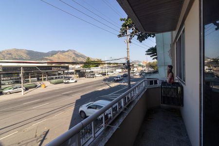 Casa à venda com 270m², 5 quartos e 4 vagas Casa à venda com 270m², 5 quartos e 4 vagasSacada 1