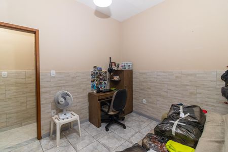 Casa à venda com 270m², 5 quartos e 4 vagas Casa à venda com 270m², 5 quartos e 4 vagasQuarto 1