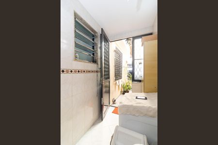 Casa à venda com 270m², 5 quartos e 4 vagas Casa à venda com 270m², 5 quartos e 4 vagasÁrea de Serviço