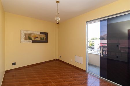 Casa à venda com 270m², 5 quartos e 4 vagas Casa à venda com 270m², 5 quartos e 4 vagasQuarto 4