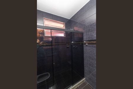 Casa à venda com 270m², 5 quartos e 4 vagas Casa à venda com 270m², 5 quartos e 4 vagasBanheiro 2