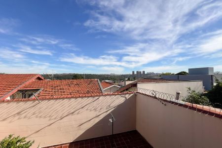 Casa à venda com 221m², 4 quartos e 3 vagas Casa à venda com 221m², 4 quartos e 3 vagasVista do Quarto 1