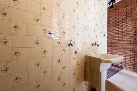 Área de Serviço de casa à venda com 4 quartos, 221m² em Vila Martina, Valinhos