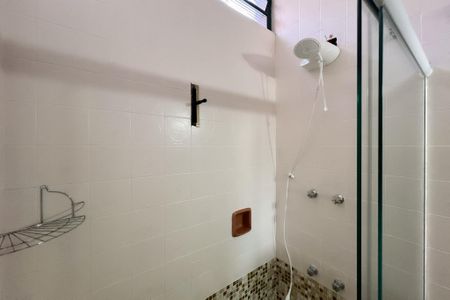 Casa à venda com 221m², 4 quartos e 3 vagas Casa à venda com 221m², 4 quartos e 3 vagasBanheiro da Suíte