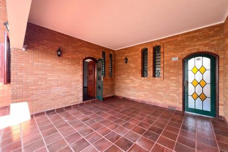 Garagem de casa à venda com 4 quartos, 221m² em Vila Martina, Valinhos