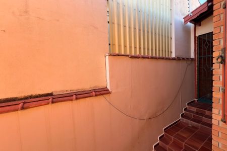 Casa à venda com 221m², 4 quartos e 3 vagas Casa à venda com 221m², 4 quartos e 3 vagasVista do Quarto 2