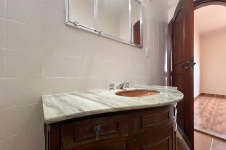 Casa à venda com 221m², 4 quartos e 3 vagas Casa à venda com 221m², 4 quartos e 3 vagasBanheiro da Suíte