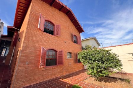 Quintal de casa à venda com 4 quartos, 221m² em Vila Martina, Valinhos