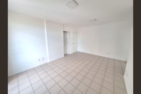 Apartamento para alugar com 70m², 2 quartos e 1 vaga Apartamento para alugar com 70m², 2 quartos e 1 vagaSala