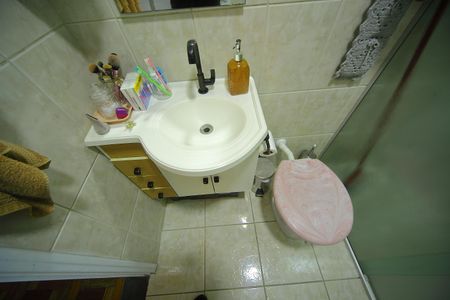 Banheiro  de apartamento à venda com 1 quarto, 44m² em Baeta Neves, São Bernardo do Campo