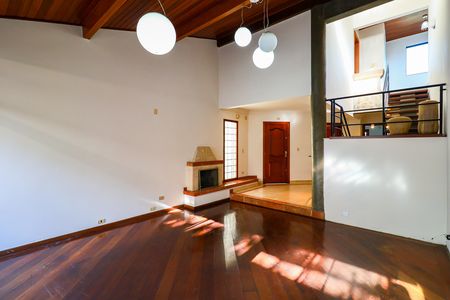 Casa para alugar com 3 quartos, 250m² em Jardim Londrina, São Paulo