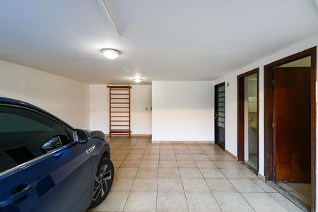 Casa para alugar com 3 quartos, 250m² em Jardim Londrina, São Paulo