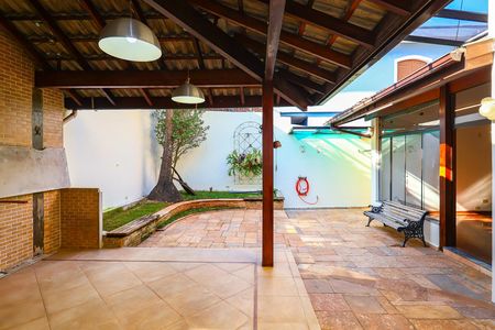 Casa para alugar com 3 quartos, 250m² em Jardim Londrina, São Paulo