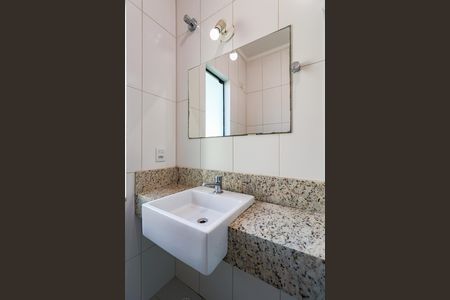 Casa para alugar com 3 quartos, 250m² em Jardim Londrina, São Paulo