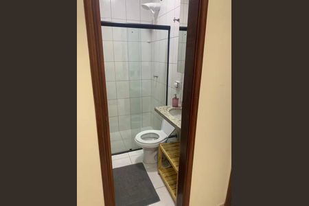 Banheiro de apartamento para alugar com 1 quarto, 42m² em Jardim da Luz, Goiânia