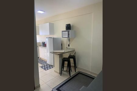 Cozinha de apartamento para alugar com 1 quarto, 42m² em Jardim da Luz, Goiânia