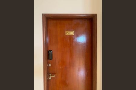 Porta de entrada de apartamento para alugar com 1 quarto, 42m² em Jardim da Luz, Goiânia