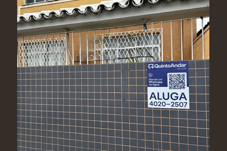 Fachada + placa de apartamento para alugar com 2 quartos, 65m² em Encantado, Rio de Janeiro