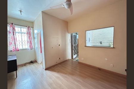 Apartamento para alugar com 65m², 2 quartos e sem vagaSala