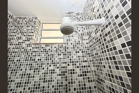 Banheiro de apartamento para alugar com 2 quartos, 65m² em Encantado, Rio de Janeiro
