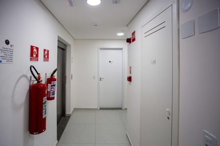 Hall de entrada de apartamento para alugar com 3 quartos, 86m² em Centro, Diadema