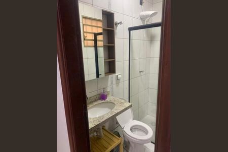 Banheiro de apartamento para alugar com 1 quarto, 42m² em Jardim da Luz, Goiânia